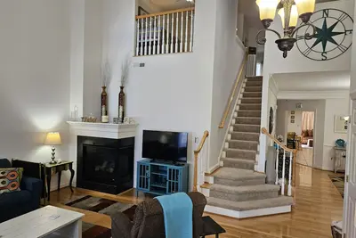 Image de Spectaculaire! Villa de détente spacieuse dans la forêt de la baie près de Bethany Beach