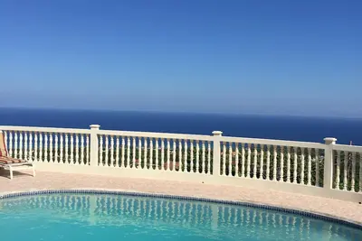 Image de Amazing five-bedroom villa, 15 minutes From Airport, airport transfers included