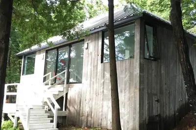 Image de Fraîchement rénové, Modernisé, Cottage Water Edge.