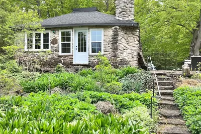 Image de \"Cobblestone: Natures Little Haven\"