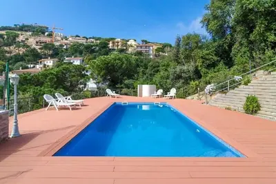 Image de Villa Moderne Avec Vue Spectaculaire, A / C, Wi-Fi, Piscine / 10 / Pers.