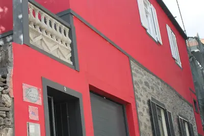 Image de Maison idéale pour les familles, à côté de la plage de Calheta, avec barbecue.