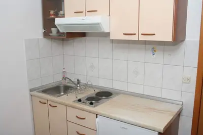 Garçonnière avec air conditionné Bol, Brac (As-2884-a)