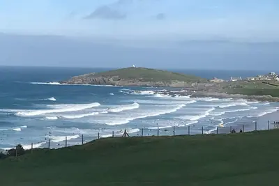 Image de Vue 5 étoiles Fistral - Une nouvelle construction luxueuse donnant directement sur la plage de Fistral