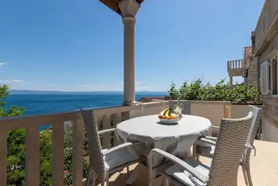 Appartement de deux chambres avec la terrasse et la vue sur le mer Puntinak, Brac (A-718-d)
