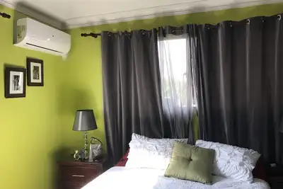 Image de Confortable avec bureau et bureau Wifi, avec vue, restaurants et plus