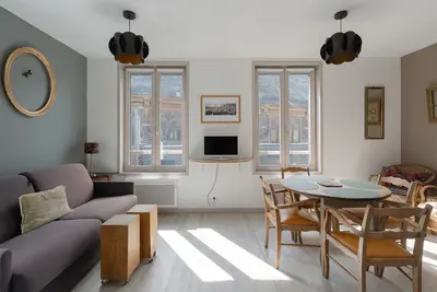 Image de Appartement De Charme Centre Honfleur. Tres Lumineux. Situation Ideale.