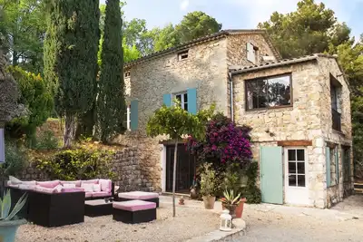 Image de \"Le Petit Mas\" - Ancien Mas RESTAURÉ Piscine CHAUFFÉE 3 Chambres CLIMATISÉES