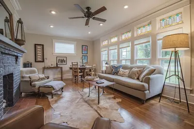 Image de La jeune maison très proche du centre-ville de Murfreesboro à 35 minutes de Nashville!