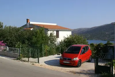 Image de Appartement d'une chambre avec la terrasse et la vue sur le mer Marina, Trogir (A-1062-a)