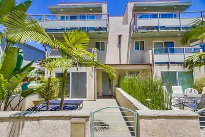 Image de Évasion ultime de la plage de San Diego; Étapes vers l'océan et la baie