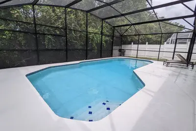 Image de Disney Contemporary-Pool-Extras (Plus de maisons Demandez)