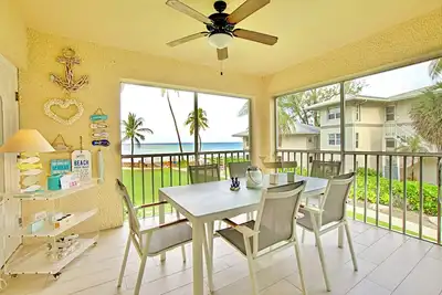 Image de Beautiful 3 Br - Direct Caribbean View! Beau nouveau décor! Par CaymanVacation