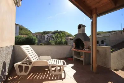Image de Appartement de deux chambres avec la terrasse et la vue sur le mer Susak, Losinj (A-8050-e)