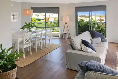 Gateway to Phillip Island Pet Friendly, Wifi gratuit, à pied des commerces et des plages