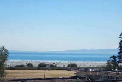 Image de Ocean View Home White Rock, Colombie-Britannique - Belle et confortable!