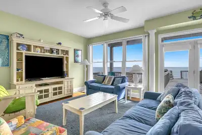 Image de Marilu: 5 Lit / 3. 5 Accueil Oceanfront avec des chambres spacieuses et des vues incroyables