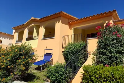 Image de Appartement de trois pièces avec deux chambres à 1km de la mer avec vue
