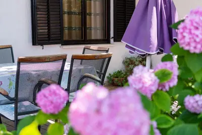 Image de Appartement de deux chambres avec la terrasse et la vue sur le mer Punat, Krk (A-5351-a)