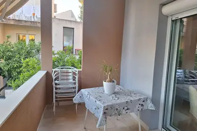 Image de Appartement de deux chambres avec la terrasse Podgora, Makarska (A-2615-e)