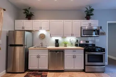 Image de Accueil des hôtes préférés, proche de tout