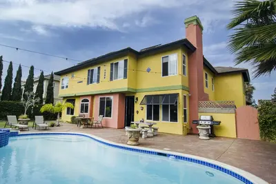 Image de * Vente D'Aout! * Méditerranée Villa Beach Getaway! Piscine privée / Spa près de la plage