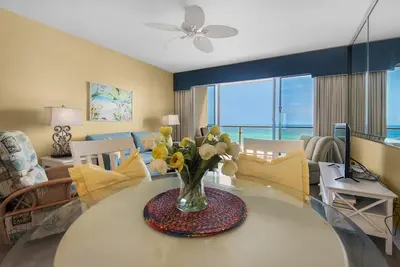 Image de Flops Direct Condo Beach Front Fit nécessaires! Configuration de chaise de plage Gratuite