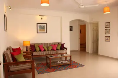 Image de \"Jaipur Apartment Stays\" Isolé 2 Bhk Apartment Feuillage central des lignes civiles