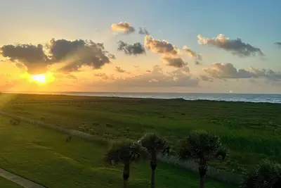 Image de Condo sur la plage 'Knot 4 Sail'