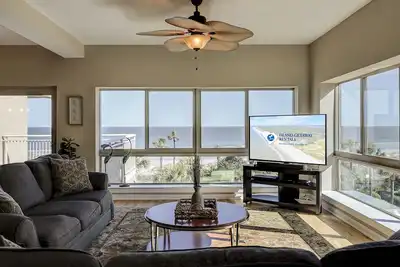 Image de Belle villa de 5 chambres en bord de mer