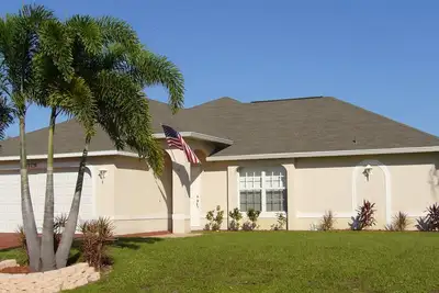 Image de Villa de style américain exclusif, moderne, bateau, grand quartier