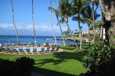 Image de Le meilleur endroit secret de Maui! Condo climatisé en bord de mer # 108, rez-de-chaussée