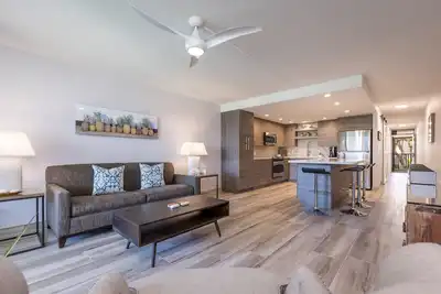 Image de Superbe Marque Nouvelle Remodel-Large Lanai-Ac Tout Au Long De L'ÉQUIPEMENT