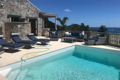 Image de Villa La Bella (2br / 2ba) Superbes vues, piscine spectaculaire, villa magique!