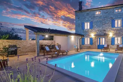 Image de Superbe maison Ă Peruski avec WiFi