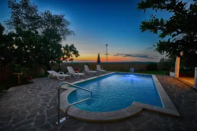 Maison Lanima (45411-K1) - Porec