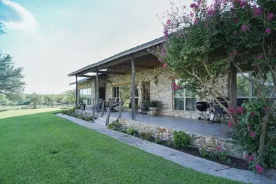 Image de Grande maison adaptée aux familles, idéale aussi pour les week-ends de filles et les escapades de gars