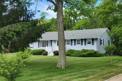 Image de Idéalement situé dans une association privée très proche des plages.