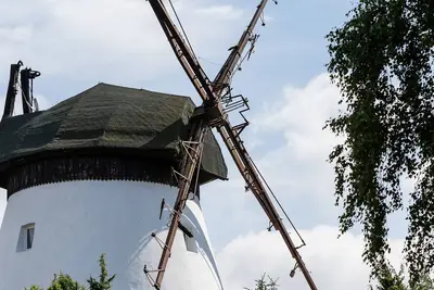 Image de Windmill House landmark près de la Baltique sur une prairie de 1 ha Petit DÉJEUNER Inclus