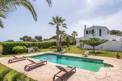 Image de Villa pour 8 personnes avec piscine