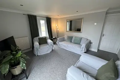 Image de Fabuleux 2 chambres 2 salles de bain rez-de-chaussée plat 30 minutes à Londres, 10 à Harry Potter