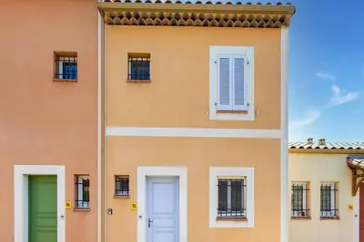 Image de Maison à Arles avec Piscine et Terrasse