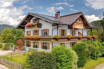 Image de Ferienwohnung Loferau 1 - 80 m² für 2-5 Pers. großer Wohnraum, 2 Schlafzimer, Sep. Küche, Balkon