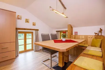 Vier-Raum-Ferienwohnung, 85 qm, Dusche/Wc, Küche,