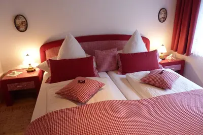 Image de Ferienwohnung \"Bergkristall\" (47qm), Terrasse, Küche extra, 1 Schlaf- und 1 Wohn-/Schlafzimmer, Wlan, max 3 Personen