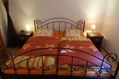 Image de °charmante Ferienwohnung mit Terrasse und Garten-top renoviert, mit sep. Schlafzimmer, 60 qm