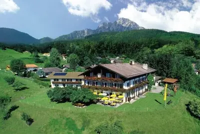 Image de Ferienwohnung 1 \"Bad Reichenhall\", Nichtraucher, 2 Schlafzimmer, Sat-Tv, 4 Sterne, max. 6 Personen