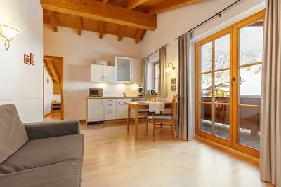 (5) Hausberg - 2-Zimmer Familien-Appartement  ca. 45qm, 1-4 Personen, Extra-Schlafzimmer, Küchenzeile, Balkon