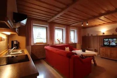 Image de Ferienwohnung \"Hochfelln\" mit Freisitz für 4 Personen, 2 Schlafzimmer, große Terrasse, 90 m²