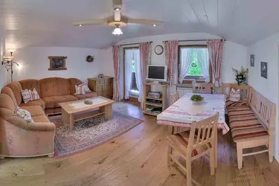 Image de Ferienwohnung \"Gamskogel\" für 4 Personen, 2 Schlafzimmer, Balkon im Dachgeschoss, 70 m²